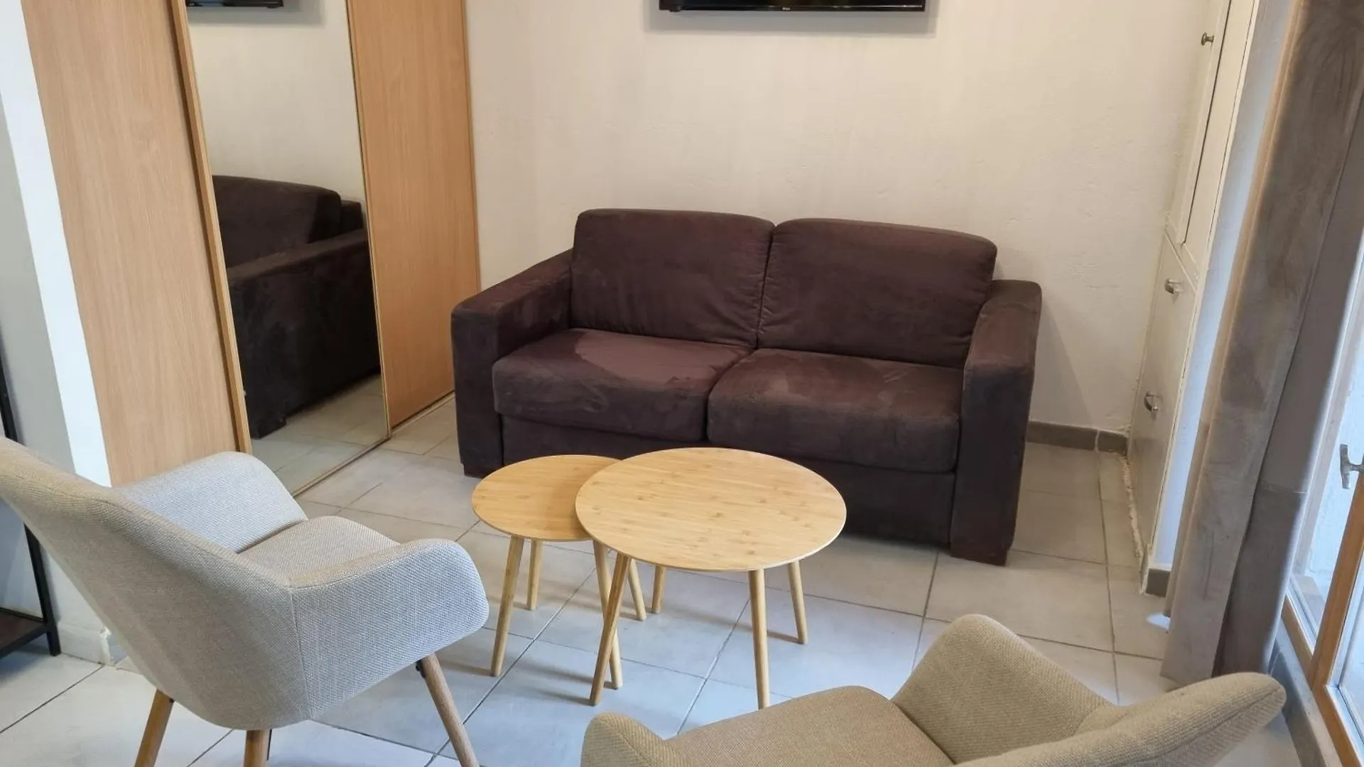 Danton Apartment Arles